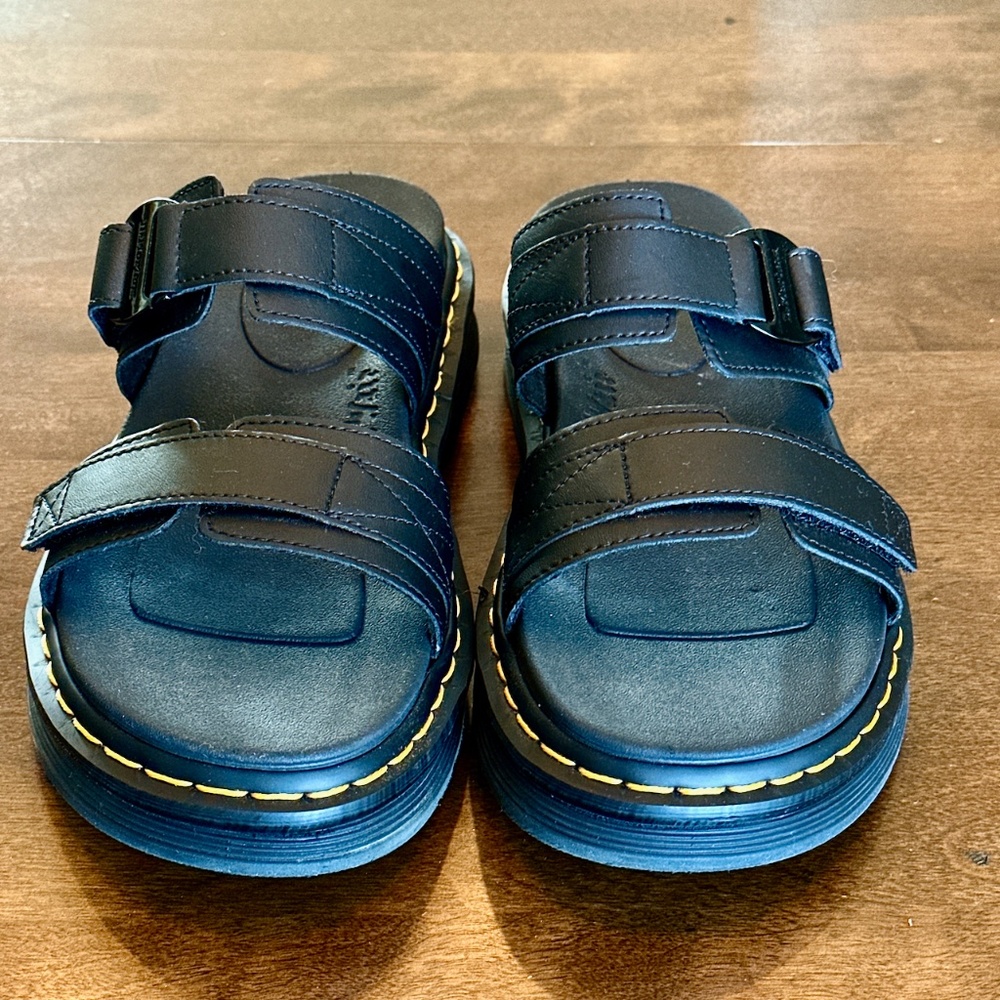 Dr Martens Chilton sandals (men 8)